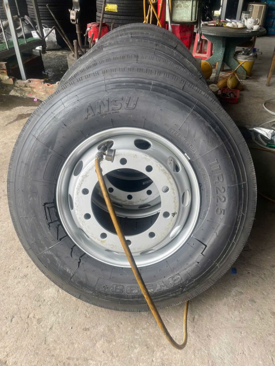 Xe Đầu Kéo - Cách Chọn Lốp Xe (Vỏ) Đầu Kéo Chất Lượng Nhất Tại Dĩ An, Bình Dương